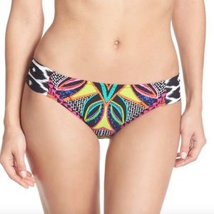 Trina Turk Africana bikini bottoms. NWT. Sz 10